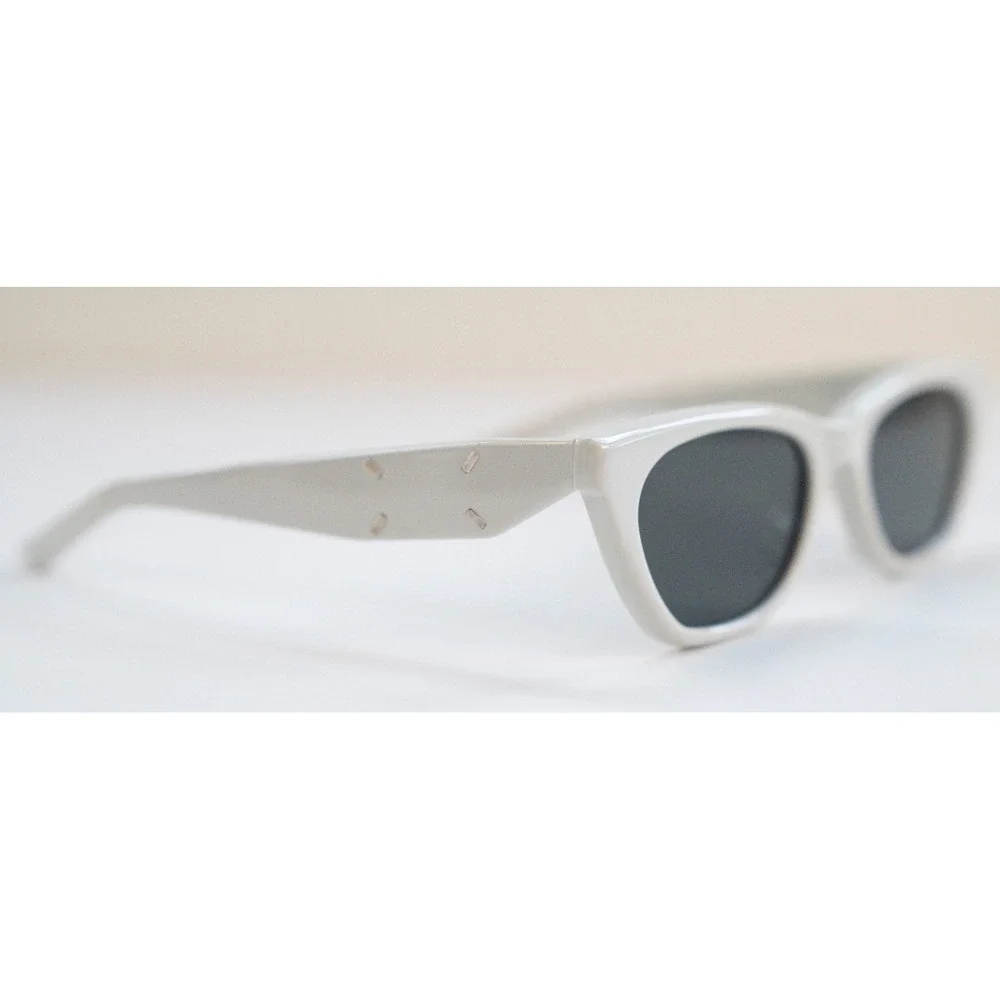 Authentic Gentle Monster x Maison Margiela Paris - MM208 Light Grey Sunglasses